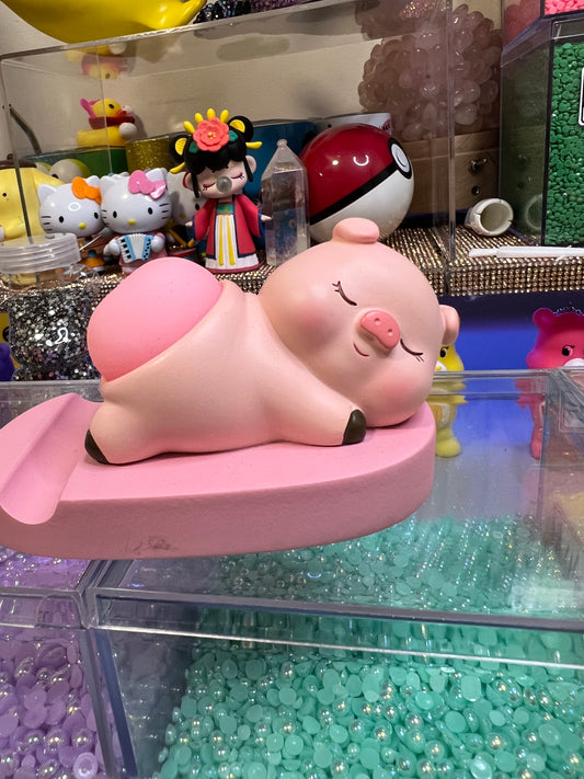 Piggy butt phone stand