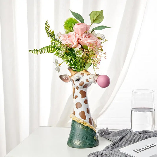 Giraffe’s flower vase