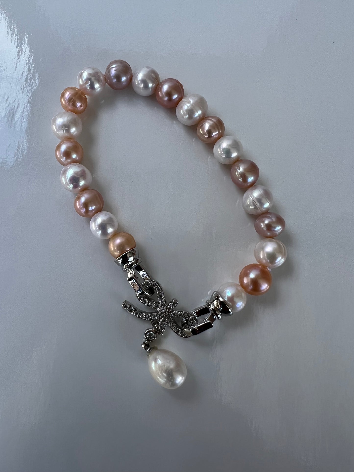 Pearl bracelet